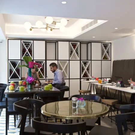 The Z Hotel Tottenham Court Road Отели рядом с достопримечательностью «Пикадилли»