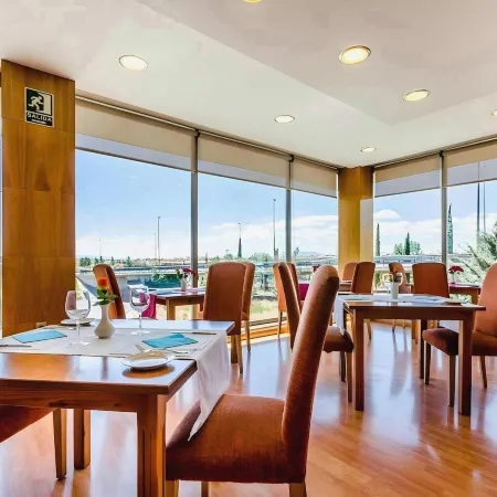 Hotel Saylu Отели рядом с достопримечательностью «Жениль»