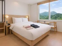 Yangpyeong Daisy Hotel Hotels near Yongmunsa