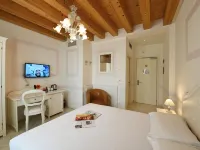 Hotel Villa Patriarca