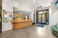 Little Italy Inn - Limited Service Apart Hotel