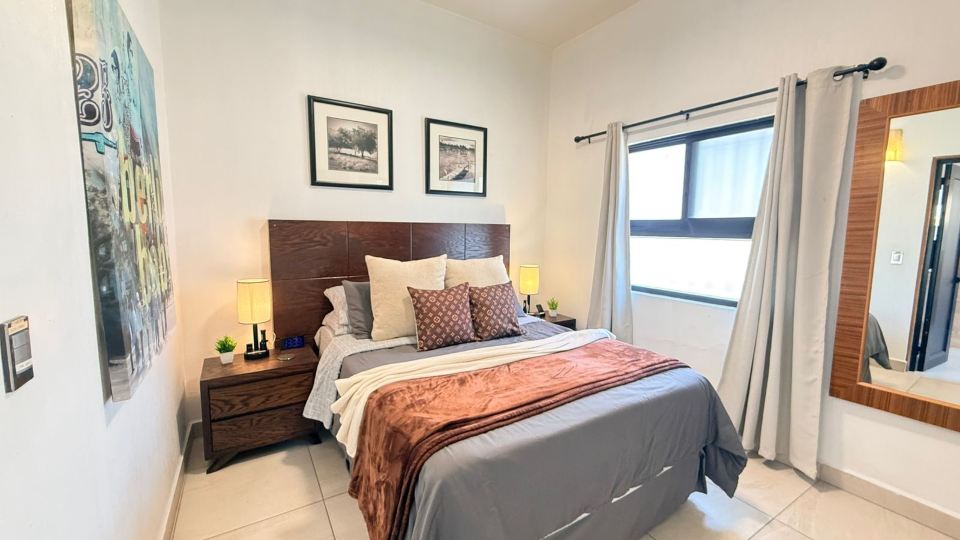 1 Bed Guesthouse - Bikes - Patio - Gym - Pickleball Court - Golf Cart - Scooters