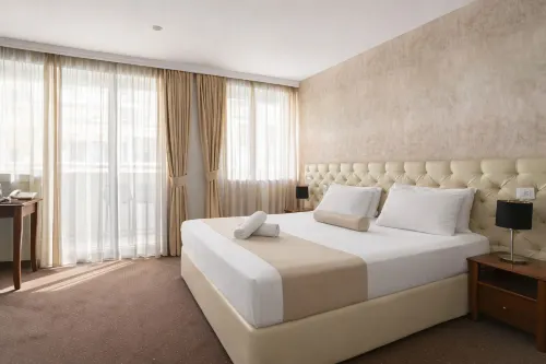 Alexandar Square Boutique Hotel