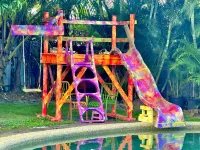 Backpacker Bunks and Queen Pool  Clifton Beach