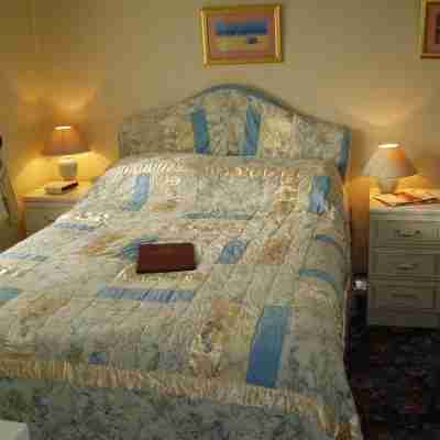 Coppers End Guest House Rooms