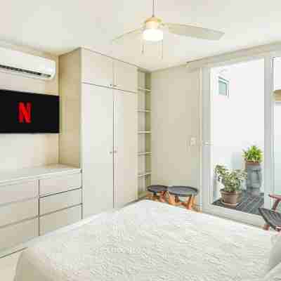 Torre Ku Rooftop Pool with Ocean Views Rooms