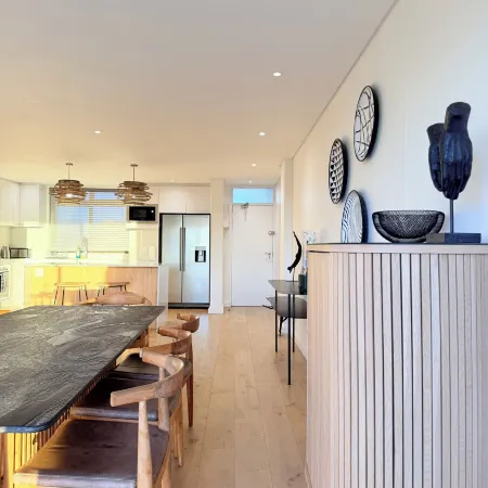 Century Club - Luxury Apartment Hotels Отели рядом с достопримечательностью «Intaka Island»