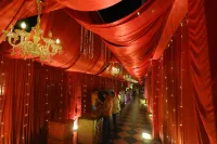 The Supreme Hotel and Banquet