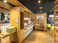 萊薩布勒多洛訥宜必思快捷酒店 - 早餐