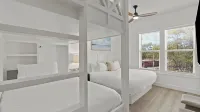 Woodland Shores by Avantstay Sleeps 22 Massive Pool + Spa Golf Cart + Game Room + BBQ Near Seaside
