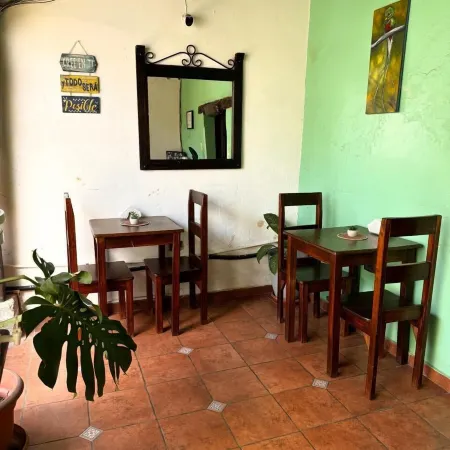 Casa Nikté Boutique Hotel - 3Mins Walk from Santa Catalina Arch & Fast WiFi