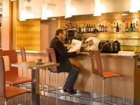 Ibis Bourg-en-Bresse - Baarit