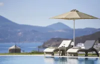 Santa Maria Luxury Suites & Spa - Pools