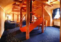 AGH Hotel - Bãi đậu xe