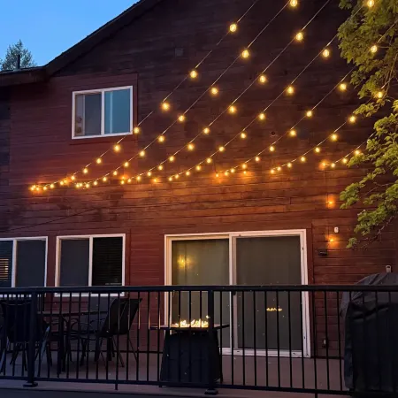 Spacious Sun-up Bay Cabin, 20 Min to Downtown Cda!