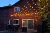 Spacious Sun-up Bay Cabin, 20 Min to Downtown Cda!