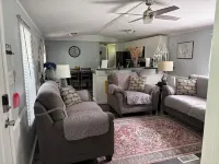 Rosey's Retreat Charming 2-bedroom Country Cottage in LaFollette, Tennessee WiFi - 3-Star