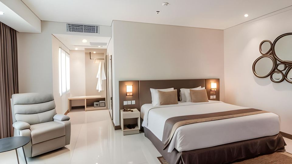 Solo Paragon Hotel & Residence