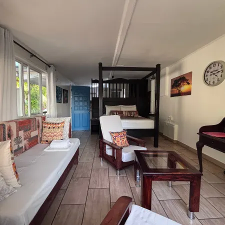 Stephna Residence