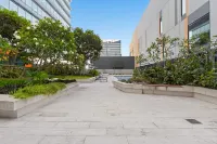 Immaculate Top Floor Views! 2Bed/2Bath/1Car/Pool - วิวภูเขา