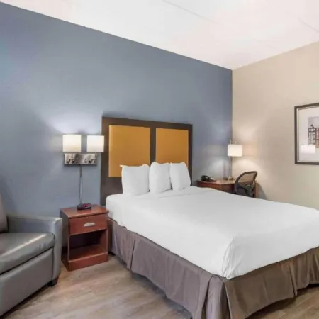 Motel 6 Suites Chicago Lisle IL