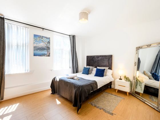 Birmingham,Quinton Sleeps 7, High St 3min, A-Roads