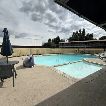 Red Roof Inn Redding