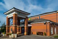 Holiday Inn Express MANCHESTER - EAST by IHG - バー