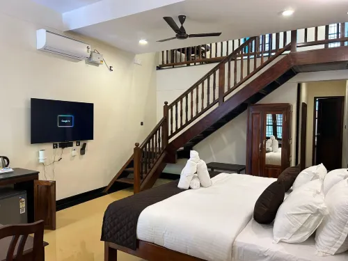 โรงแรม แกรนด์ พาเลซ - อ่างจากุชชี่