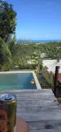 Hilltop Getaway with Huge Terrace - สระว่ายน้ำส่วนตัว