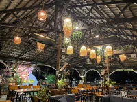 Thời Bình Hotel - 2-Star
