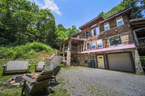 Sleeps 16 Hot Tub Sauna Dogs Welcome Ping Pong - balcony