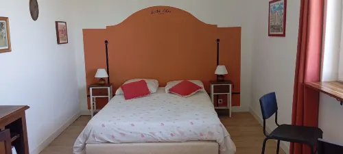 La Maison d'Osquich - guesthouses
