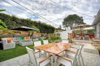 Family-friendly summer vacation home with big hot tub 2 blocks from beach. - อ่างจากุชชี่