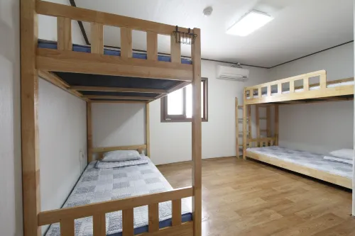 Friends of Loft - Hostels