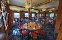 The Colony Hotel - parking
