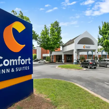 Comfort Inn & Suites