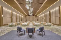 Slohh by Roach Bengaluru, Curio Collection by Hilton - 4-Star