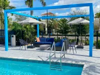 Tru by Hilton Miramar - Pool