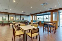 Fairfield Inn & Suites Dallas Love Field - 3-Star