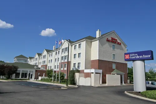 Hilton Garden Inn Westbury - 3-Star