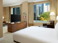 Hilton Charlotte Uptown Hotels near Methodist Home Park