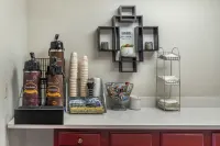 Red Roof Inn Queensbury - Pet friendly