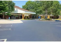 Motel 6 East Brunswick, NJ - Hot Tub