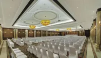 Mayfair Convention - Bares