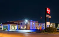 Red Roof Inn Chambersburg - parking