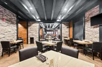 Cobblestone Hotel & Suites - Superior Duluth - breakfast