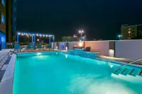 Tru by Hilton San Antonio at the Rim - Pools