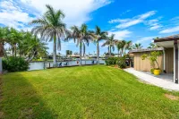 416 S Banana River Blvd - Pools