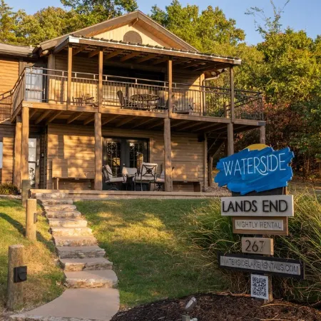 Spacious Resort Cabin – Sleeps 16, Minutes to Silver Dollar City!